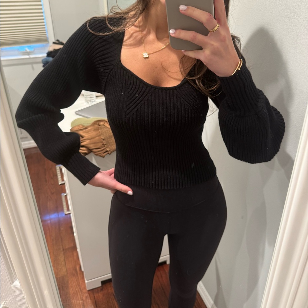 Endless Rose ribbed sweater!